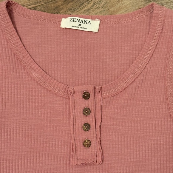 Pink Sleeveless Ribbed Tank Top - Picture 2 of 4